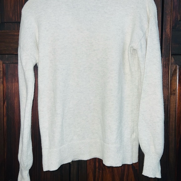 LOFT Cream V-Neck Sweater Lightweight Knit XsS petite button collar detail - Picture 2 of 3